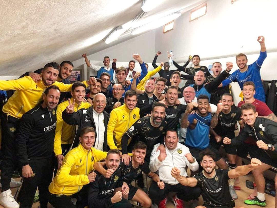 El Intercity celebra la victoria ante el Eldense