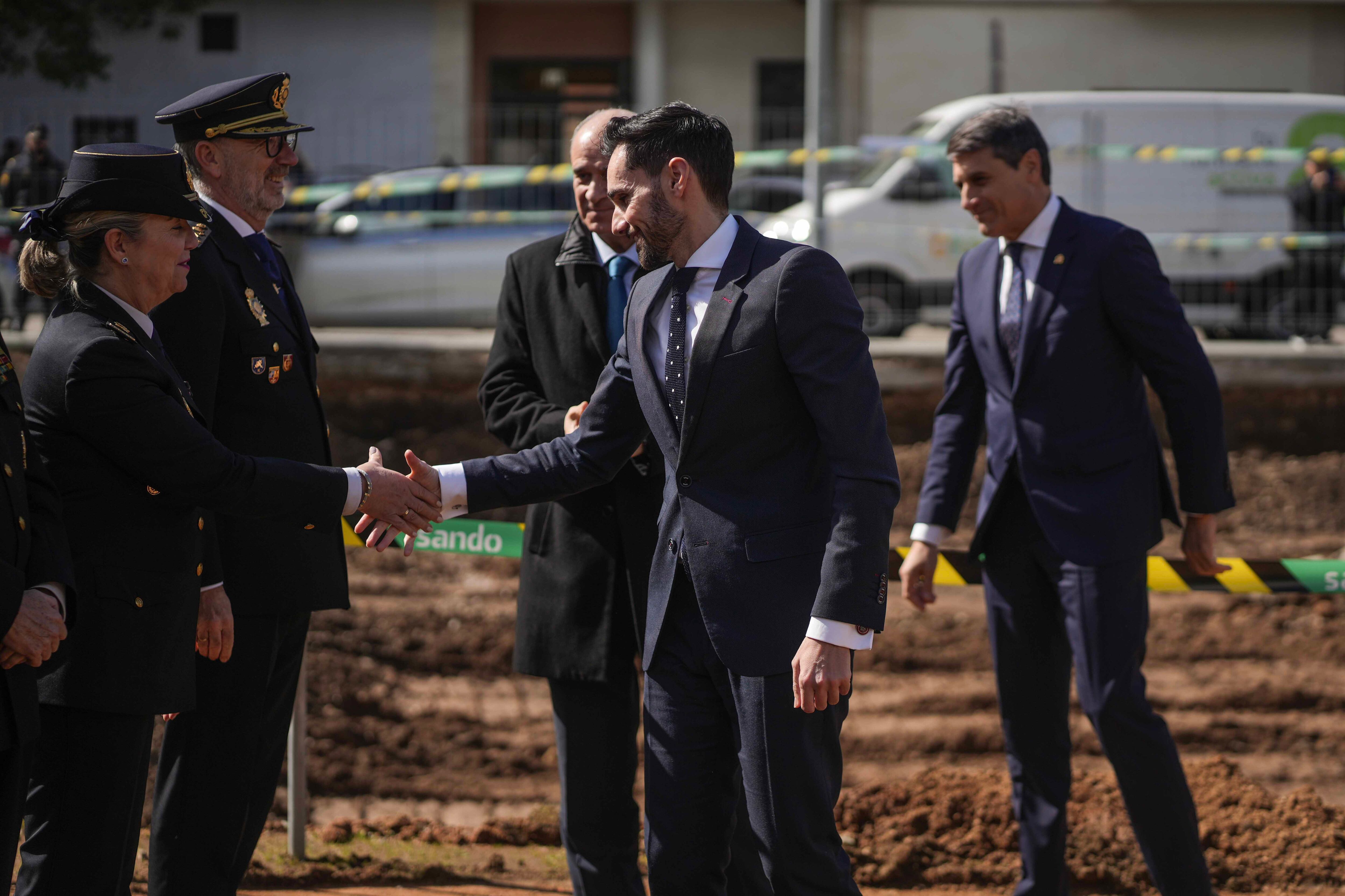 CÓRDOBA, 26/02/2024.-El secretario de Estado de Seguridad, Rafael Pérez, a su llegada al solar donde se ubicará la futura Comisaría de Distrito Este de la Policía Nacional en Córdoba. EFE/Rafa Alcaide
