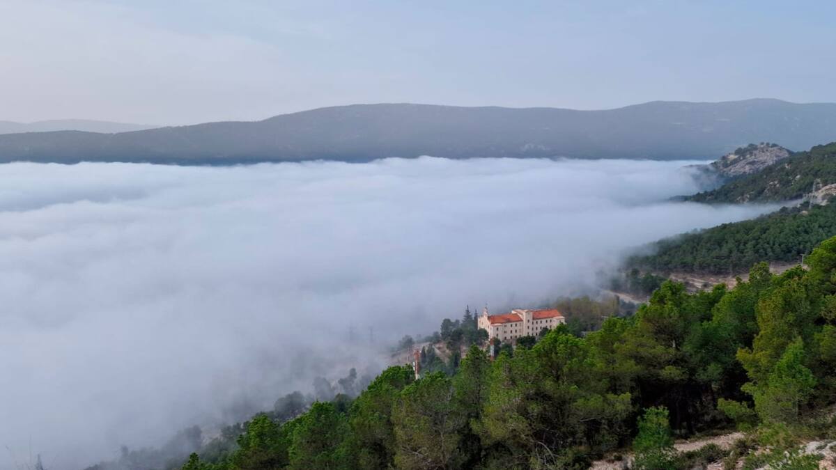 Alcoy amanece con una densa niebla sin posibilidad de precipitación