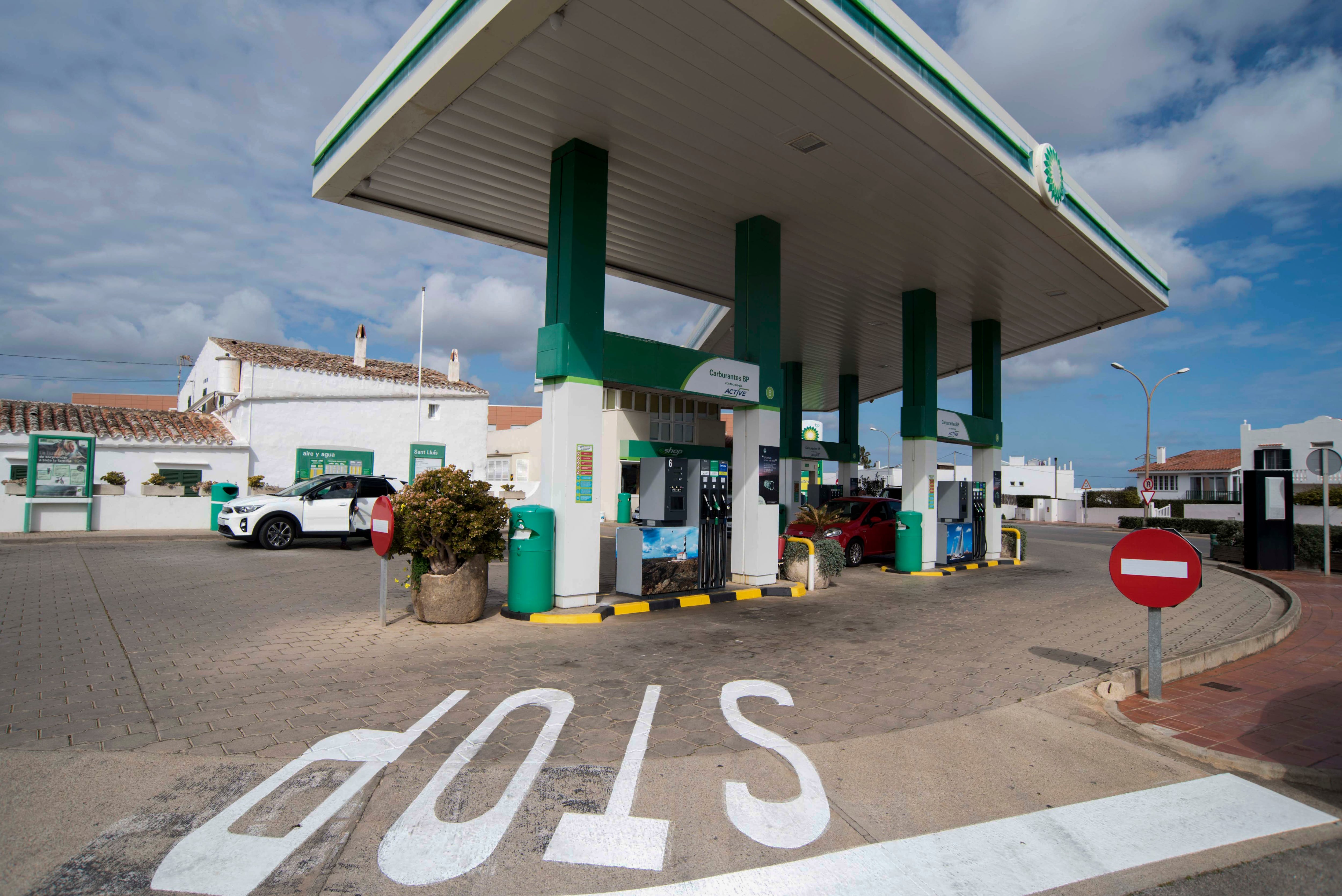 Estación de servicio en Menorca.