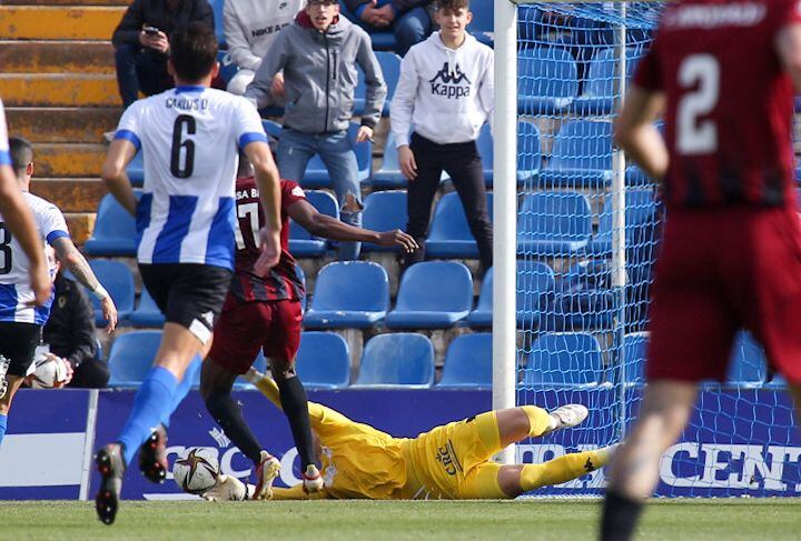Adri López, portero del Hércules CF