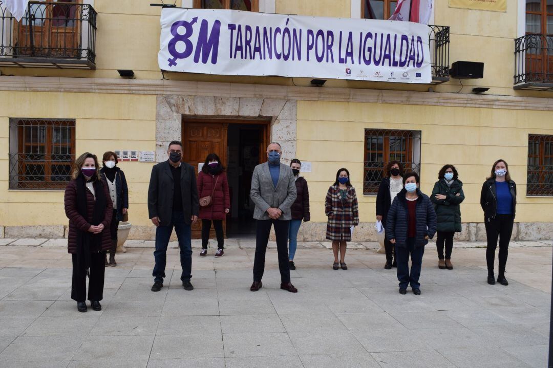 Lectura del manifiesto en el Ayuntamiento de Tarancón