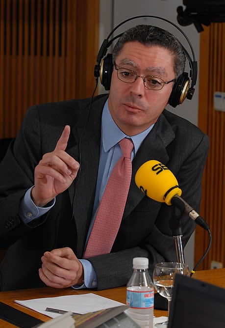 El alcalde de Madrid, Alberto Ruiz-Gallardón, en los estudios de la SER