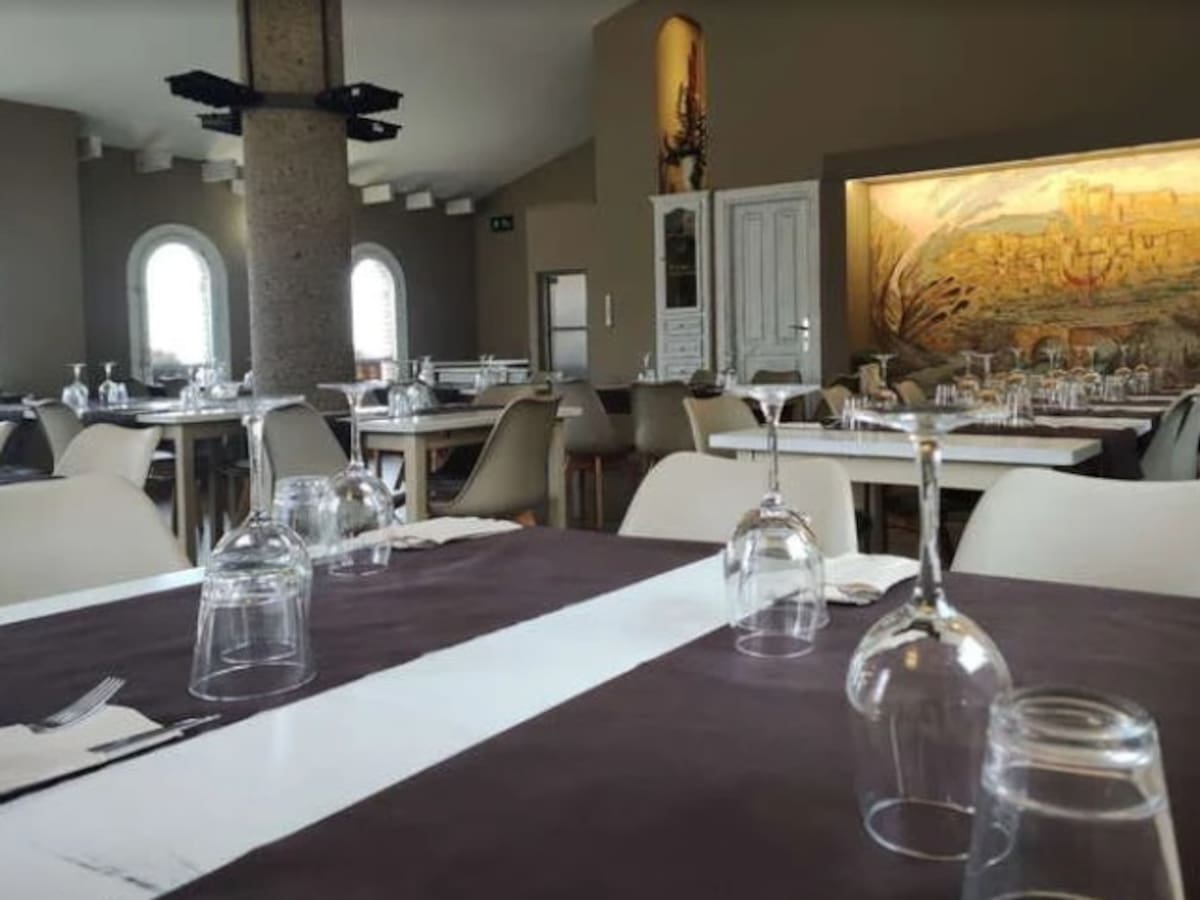 Seis nuevos establecimientos de la provincia de Huesca reciben nuevos Soletes de primavera Repsol