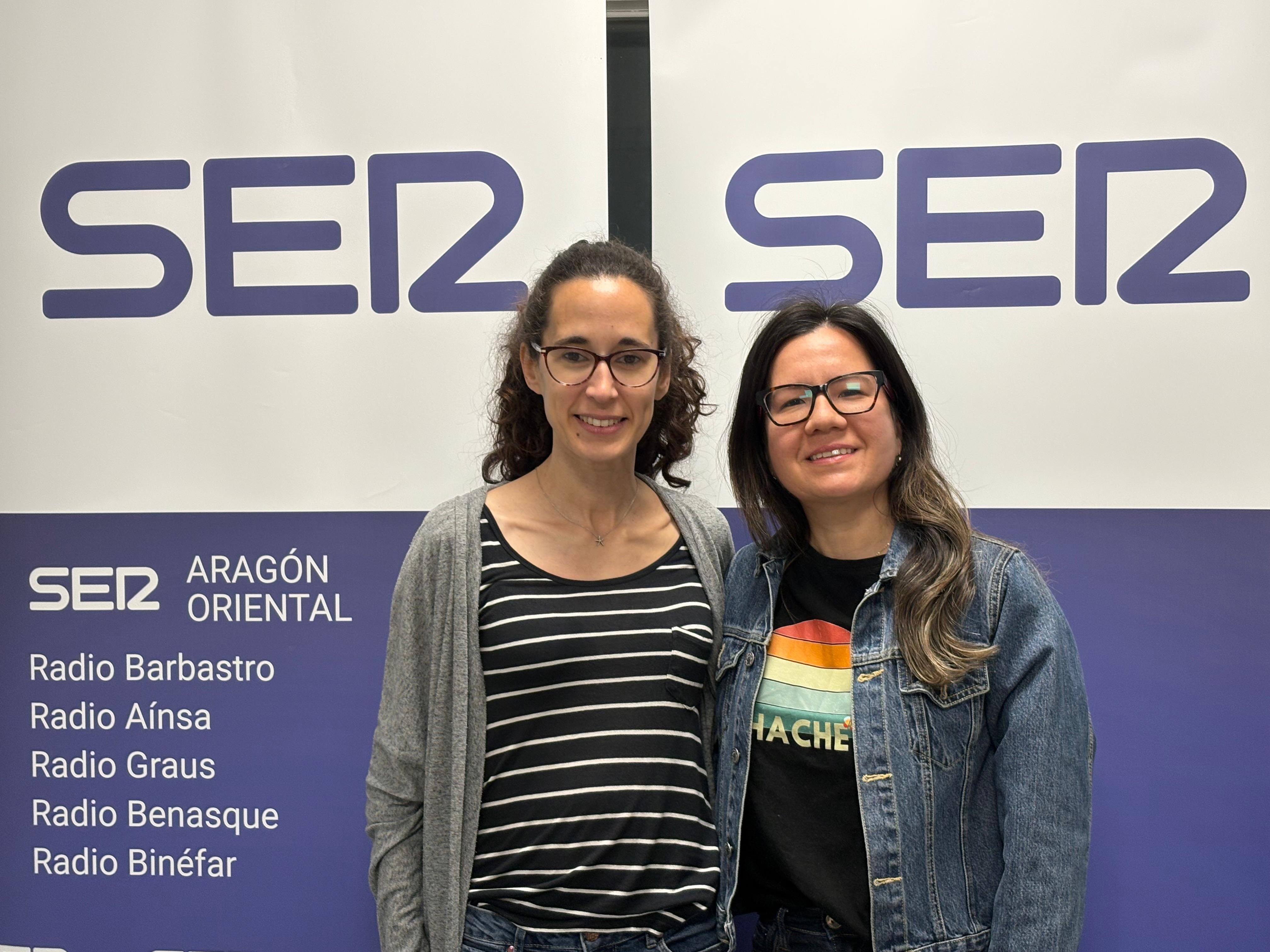 Naiara Hernández y Astrid Chacín de la Asociación AMO