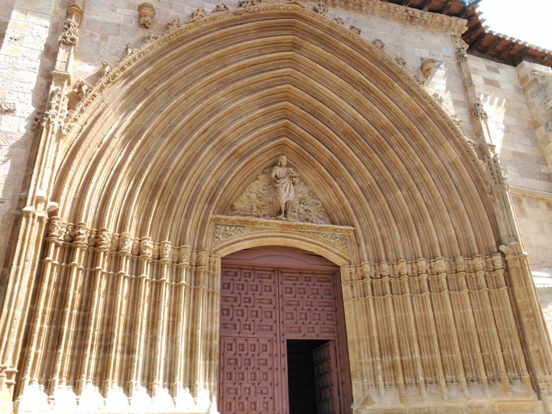 La iglesia de San Juan, que ha sido objeto de varias pintadas, es uno de los objetivos a proteger