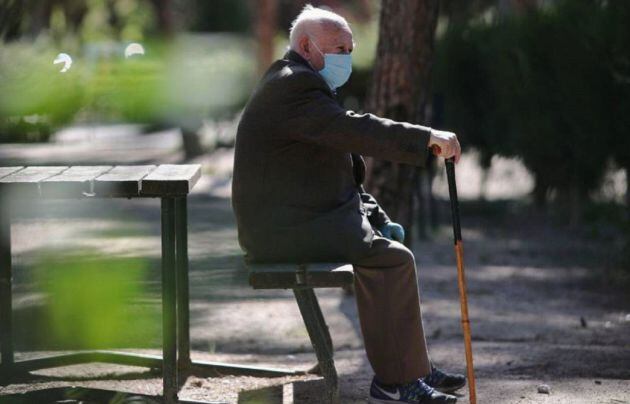 “Una residencia que se abre en un pueblo puede generar hasta una treintena de puestos de trabajo en esa localidad y en la comarca”.