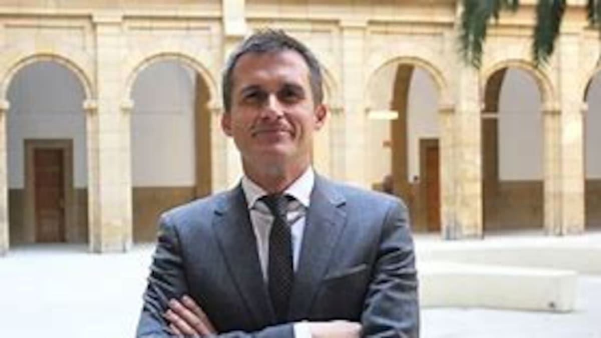 ¿Quién es Mikel Mancisidor, el nuevo Ararteko designado por el Parlamento Vasco?