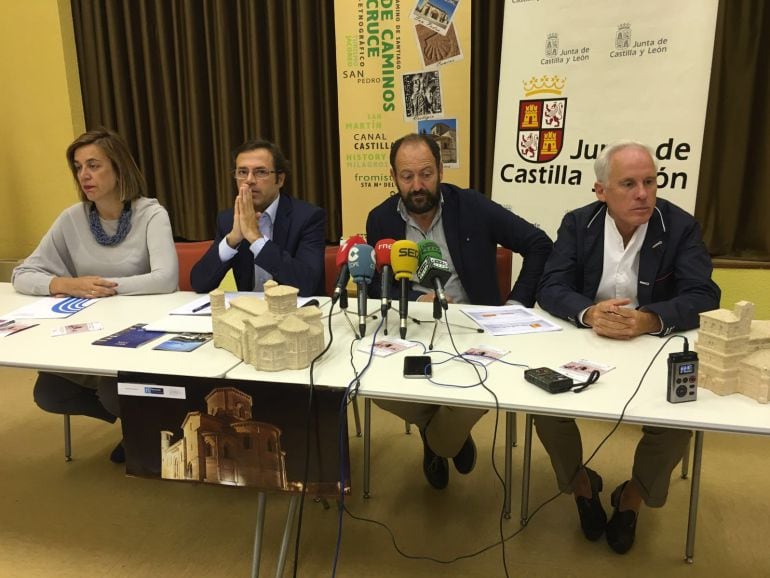 Ángeles Armisén, Javier Ramírez, Fernando Díez Mediavilla y Luis Domingo González