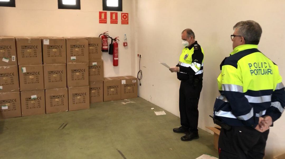 Material de protección para los trabajadores de la Autoridad Portuaria de Valencia