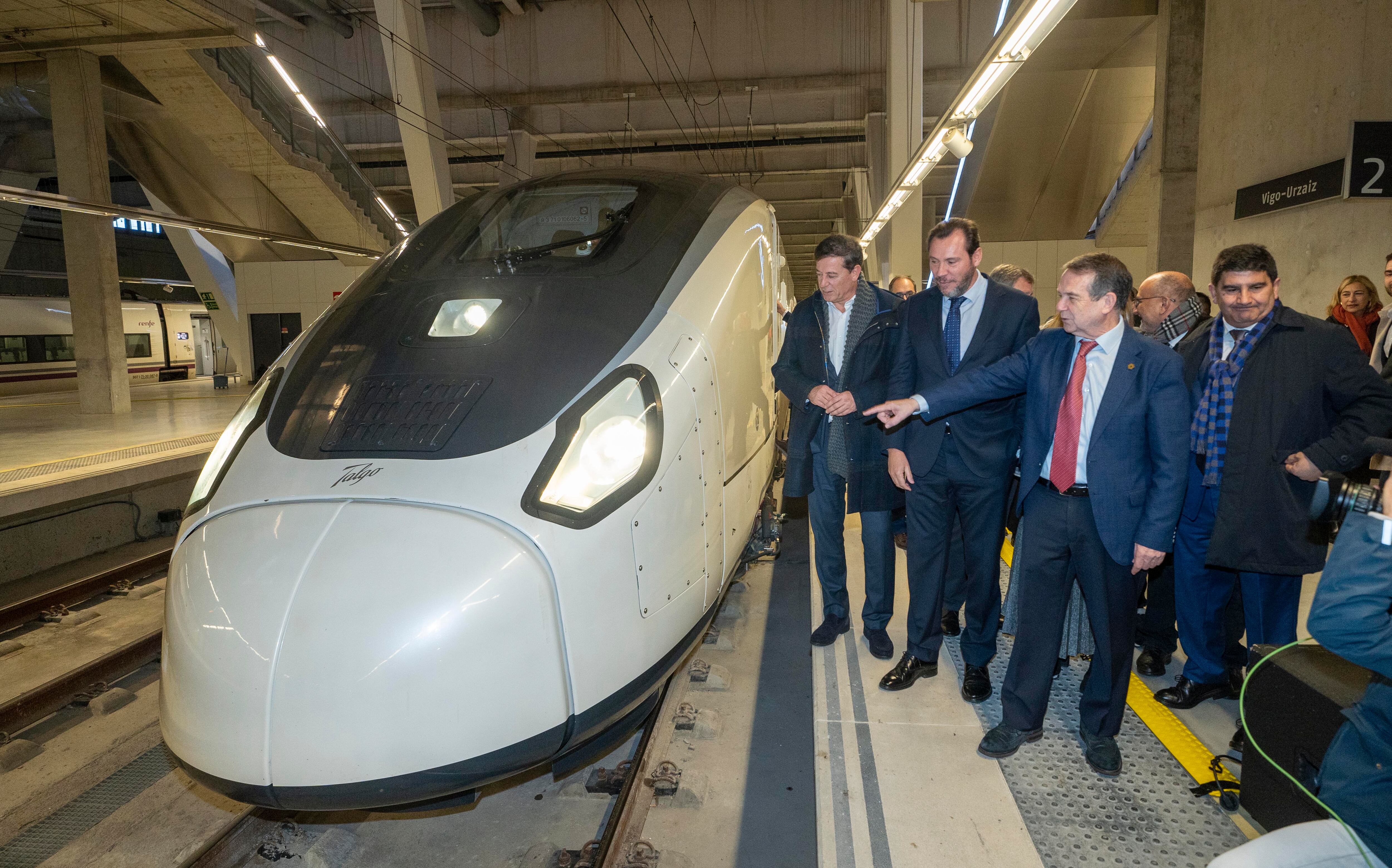 Besteiro, Óscar Puente, Abel Caballero y Pedro Blanco, en Vigo (Photo By Javier Vazquez/Europa Press via Getty Images)