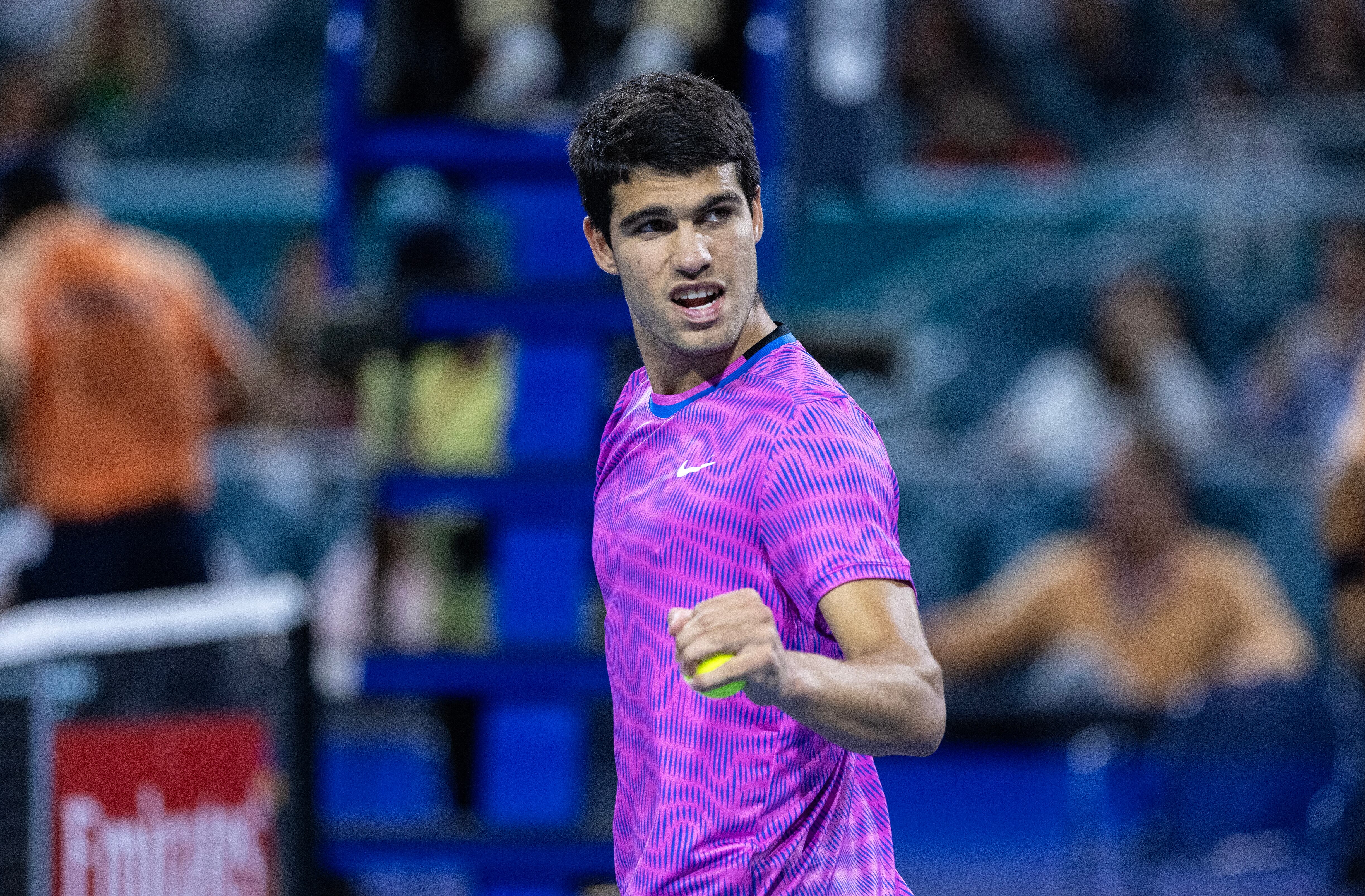 Carlos Alcaraz celebra su victoria ante Gael Monfils en Miami