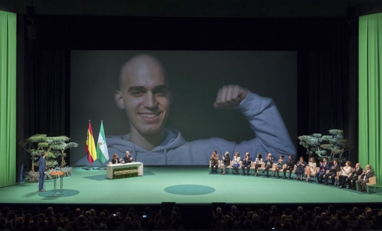 Homenaje a Pablo Ráez en el acto de entrega de las Medallas de Andalucía.