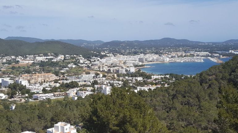 Imagen panorámica del municipio de Santa Eulària.