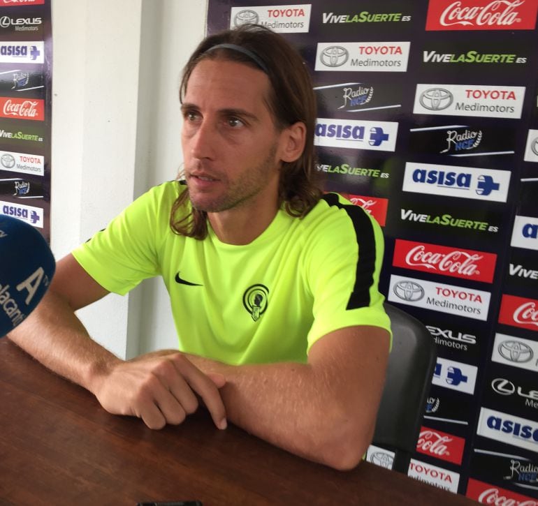 José Carlos Romero &#039;Checa&#039; en la sala de prensa de las instalaciones de Fontcalent