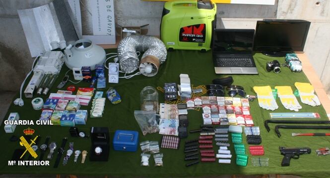 Efectos decomisados en la Operación Isósceles