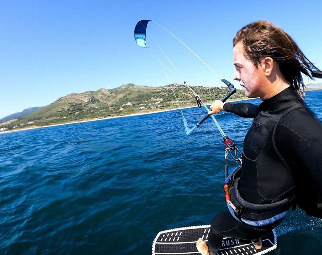 El kitesurfista de Oliva, Kiko Roig 