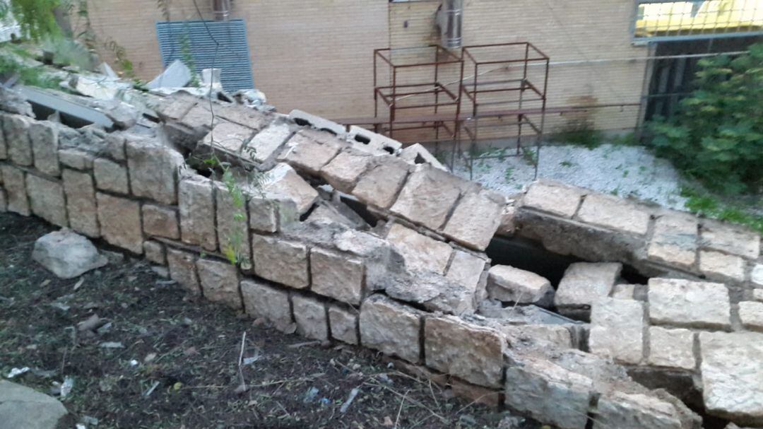 Un muro se ha desplomado en un colegio de Ciudad Jardín (Málaga)
