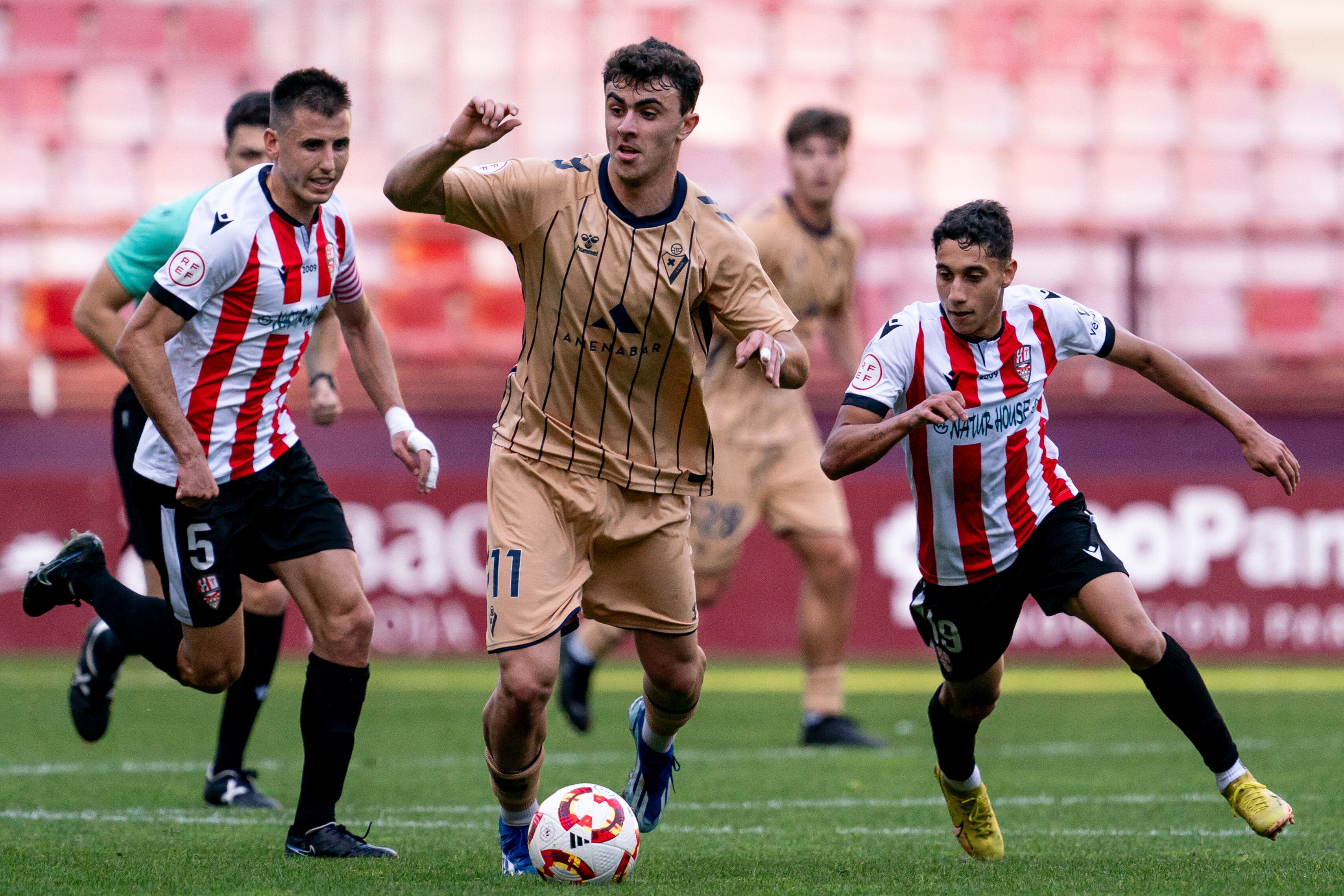 Otro líder como el Eibar B ya visitó el Municipal de Las Gaunas el pasado 20 de octubre / SD Eibar