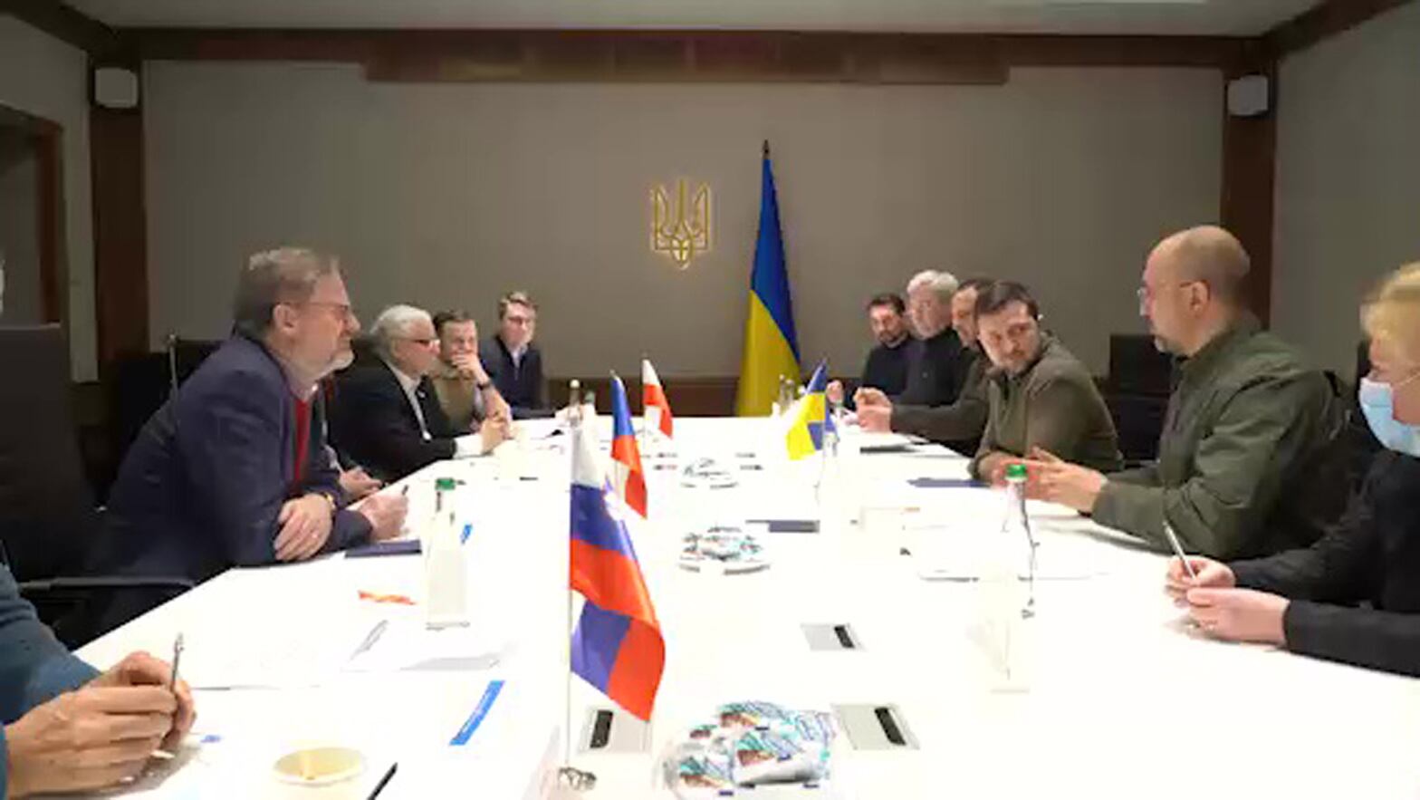 La imagen que ha dado la vuelta al mundo: Zelenski reunido en Kiev con los primeros ministros de Polonia, República Checa y Eslovenia.