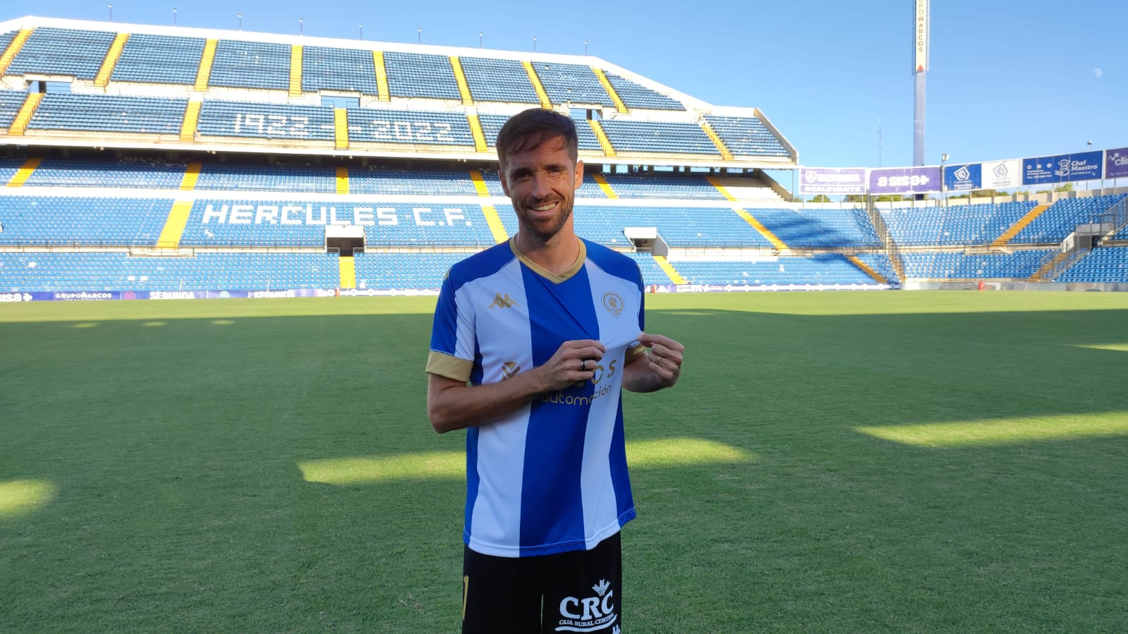 Michel Herrero, jugador del Hércules CF, en su presentación