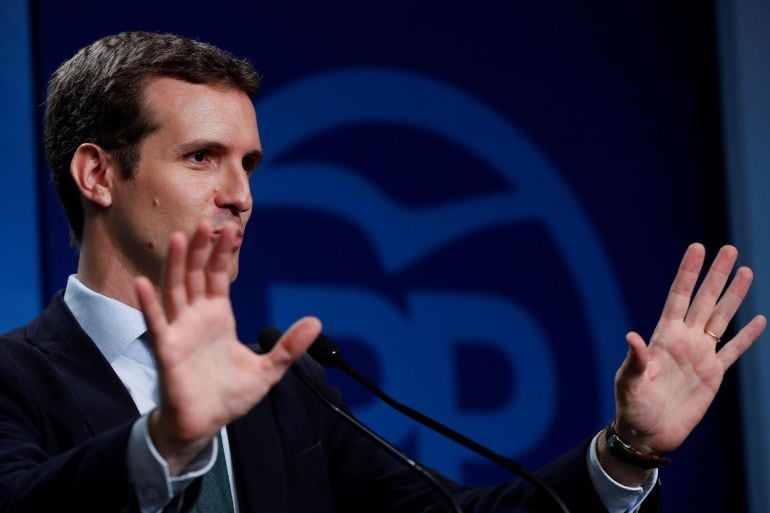 El presidente del PP y diputado por Ávila, Pablo Casado, durante su comparecencia en la sede del partido