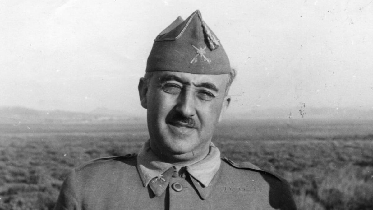 Miguel Martínez del Arco, el hijo de la mujer que más años pasó en las cárceles franquistas, presenta 'Memoria del Frío' en Gijón