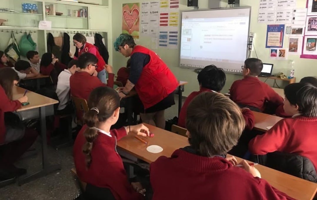 Talleres de salud mental y emocional en los colegios de Cuenca.