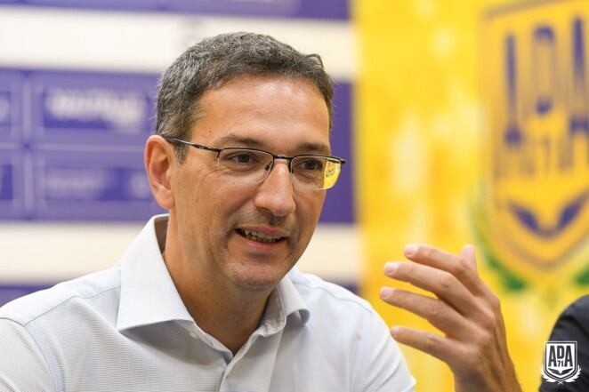 Iván Bravo dirige al Alcorcón y a la Cultural en la sombra