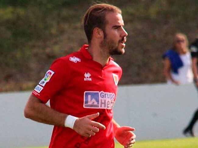 Borja Vicent en su etapa en el Numancia B.