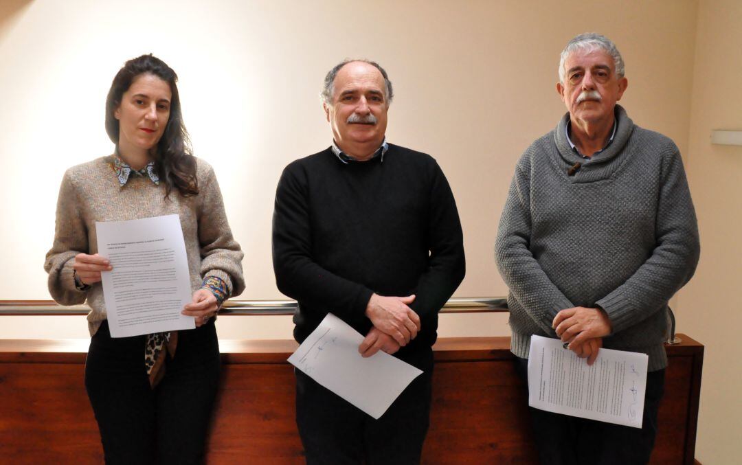 Estitxu Urtizberea (Abotsanitz), Xabier Isasi (EH Bildu) y Josu Álvarez (PSE-EE).