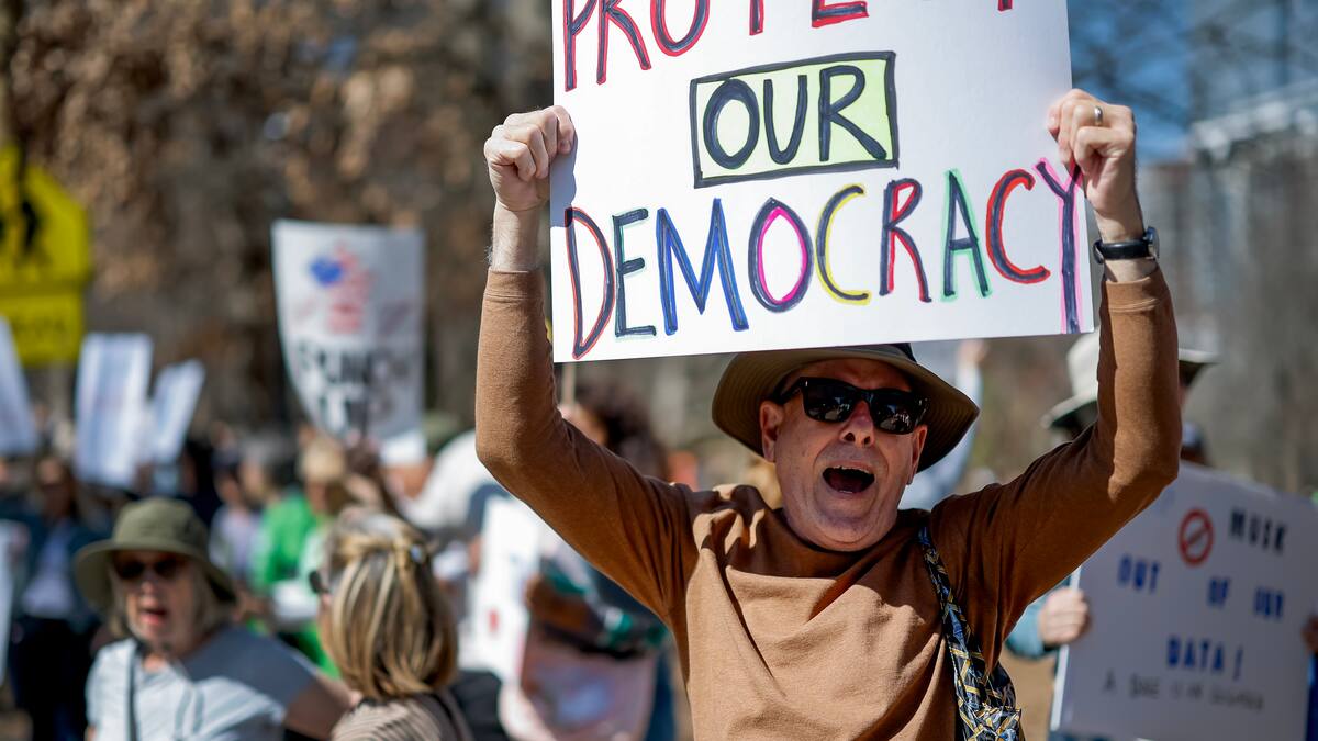 Crisis políticas y crisis democráticas