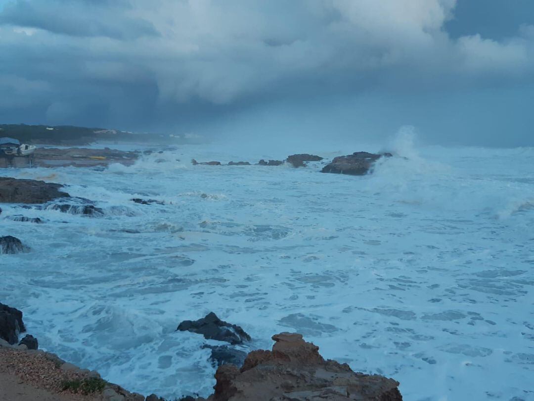 Imagen de archivo de un temporal en aguas de las Pitiusas