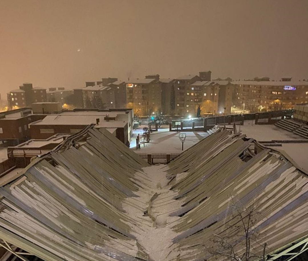Se desploma la cubierta de una pista en el colegio Maristas de Toledo