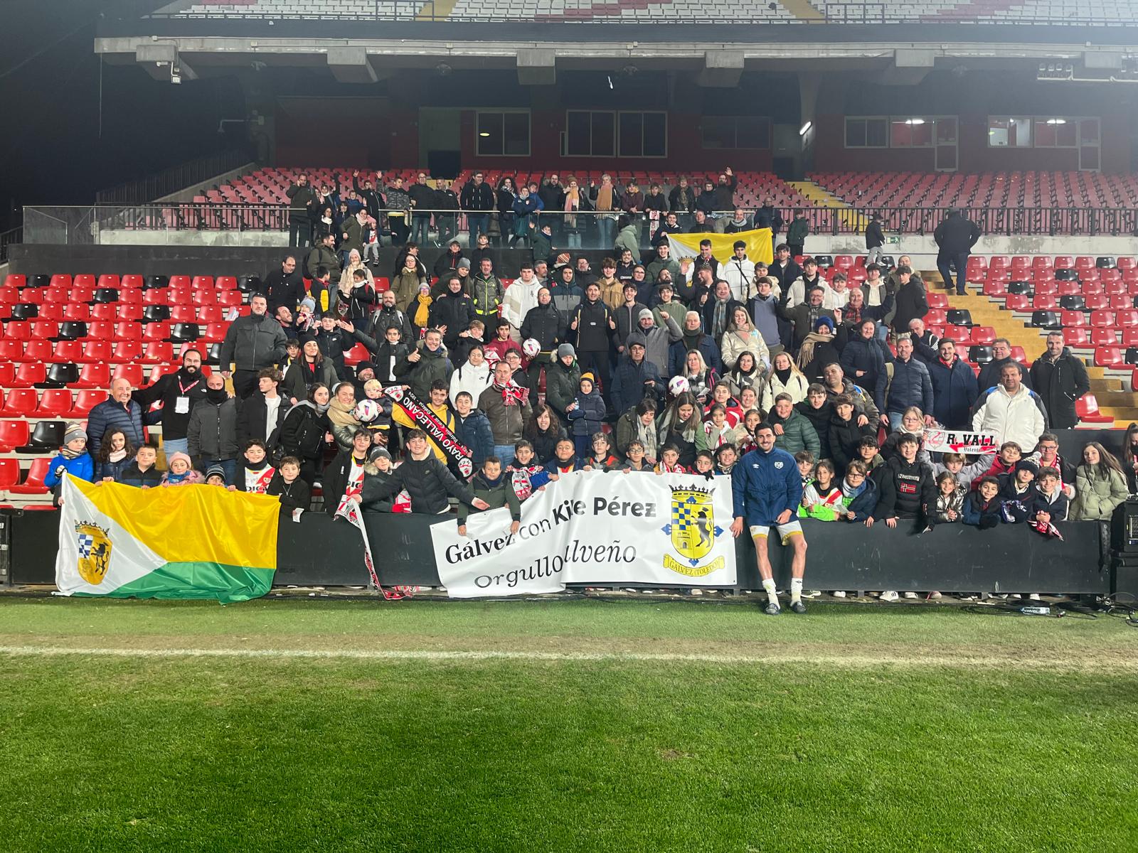 Salida a Vallecas para animar a Kike Pérez