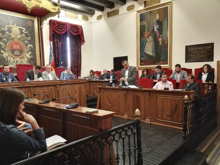 Vicente Grandero durante el último pleno municipal