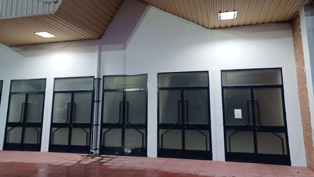 Clausurado el pabellón 'Julián Jiménez' de Linares por motivos de seguridad