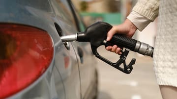 Bruselas no prohibirá la venta de coches por combustible en 2035, pero exigirá al sector reducir un 90% las emisiones