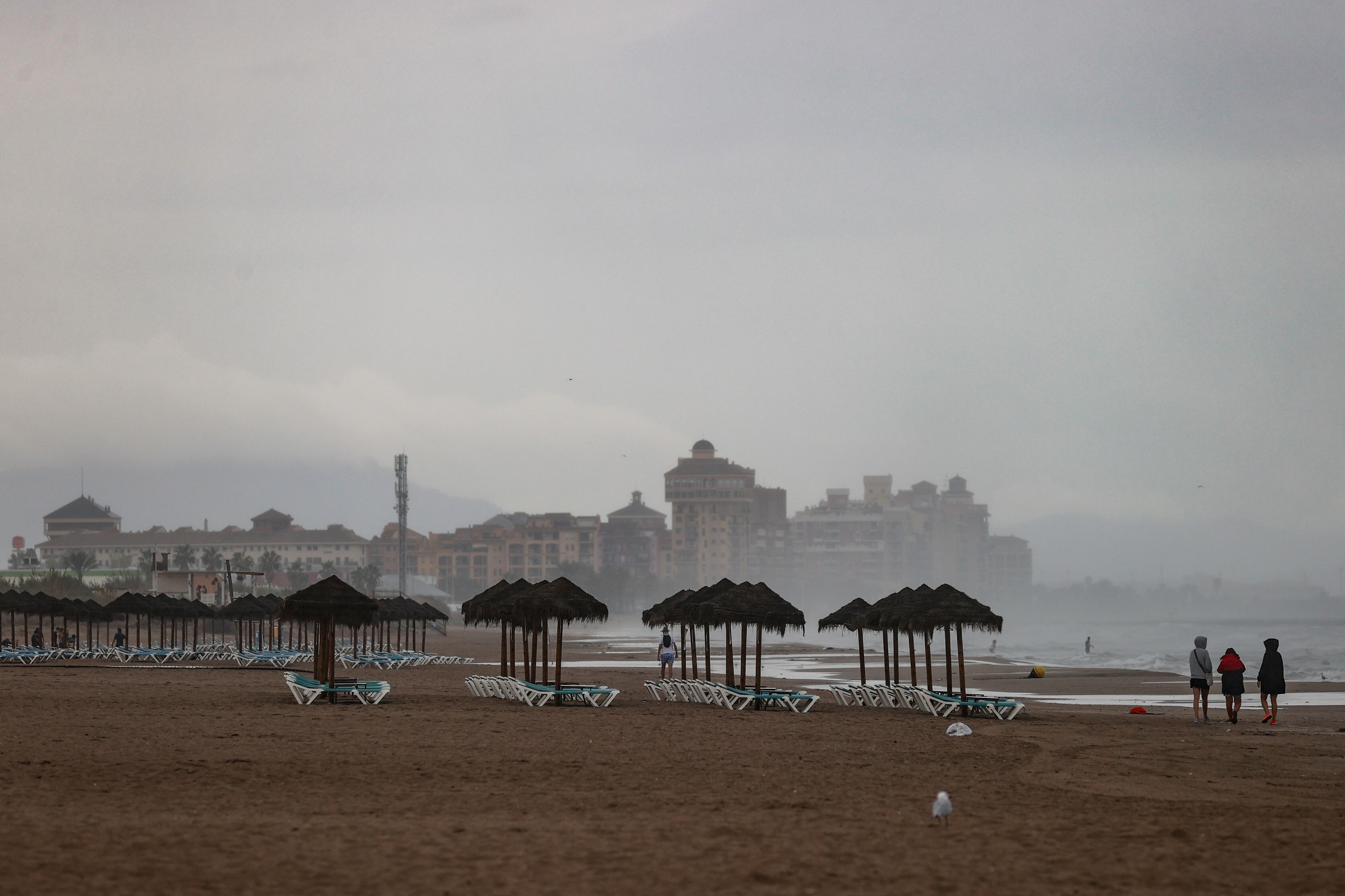Imagen de archivo de una tormenta en el litoral de la Comunitat Valenciana.
