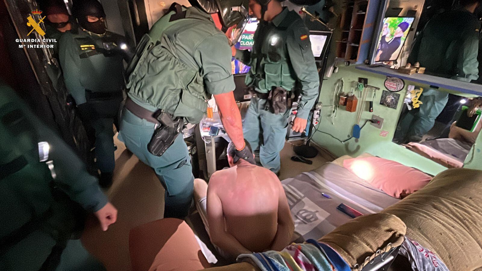 Detenido un hombre huido de la justicia que se ocultaba en una vivienda bunkerizada de Rincón de Soto