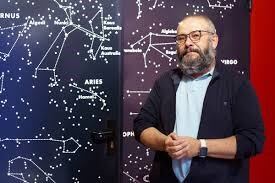 Javier Armentia, Astrofísico y divulgador científico