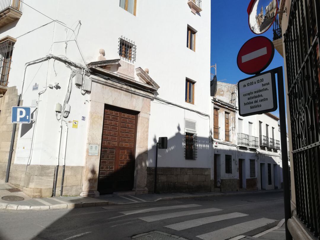 El acceso a la zona de restricción desde el barrio San Francisco es donde más infracciones se registran