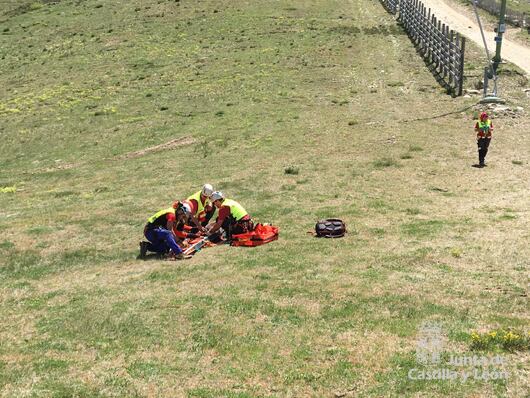 Evacuado en helicóptero un ciclista herido grave en el Bike-Park de La Pinilla