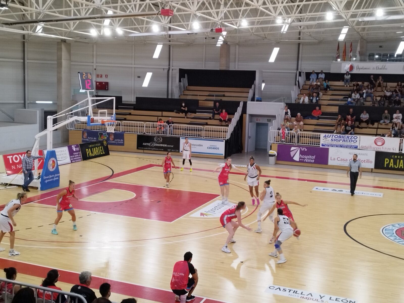 Una iamgen del encuentro entre bembibre y el Recoletas Zamora. Foto: Bembibre
