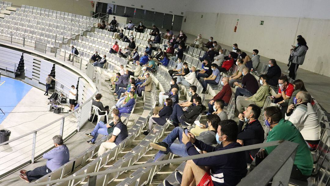 Asamblea de socios celebrada en el Palacio de Deportes