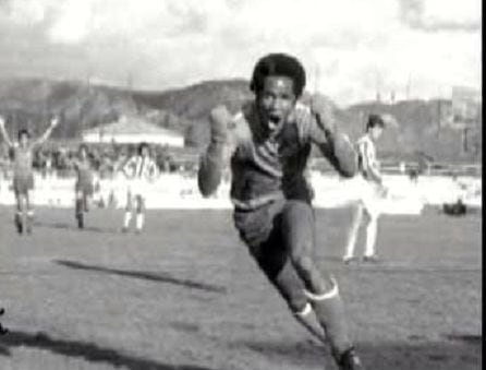 Odair, celebrando un gol con el Calvo Sotelo