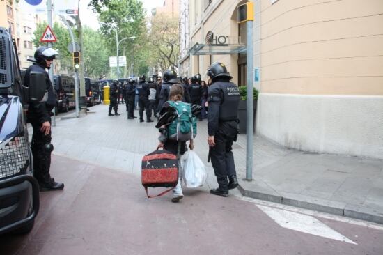 Desallotjament de la casa La Rimaia a la Ronda Sant Pau de Barcelona
