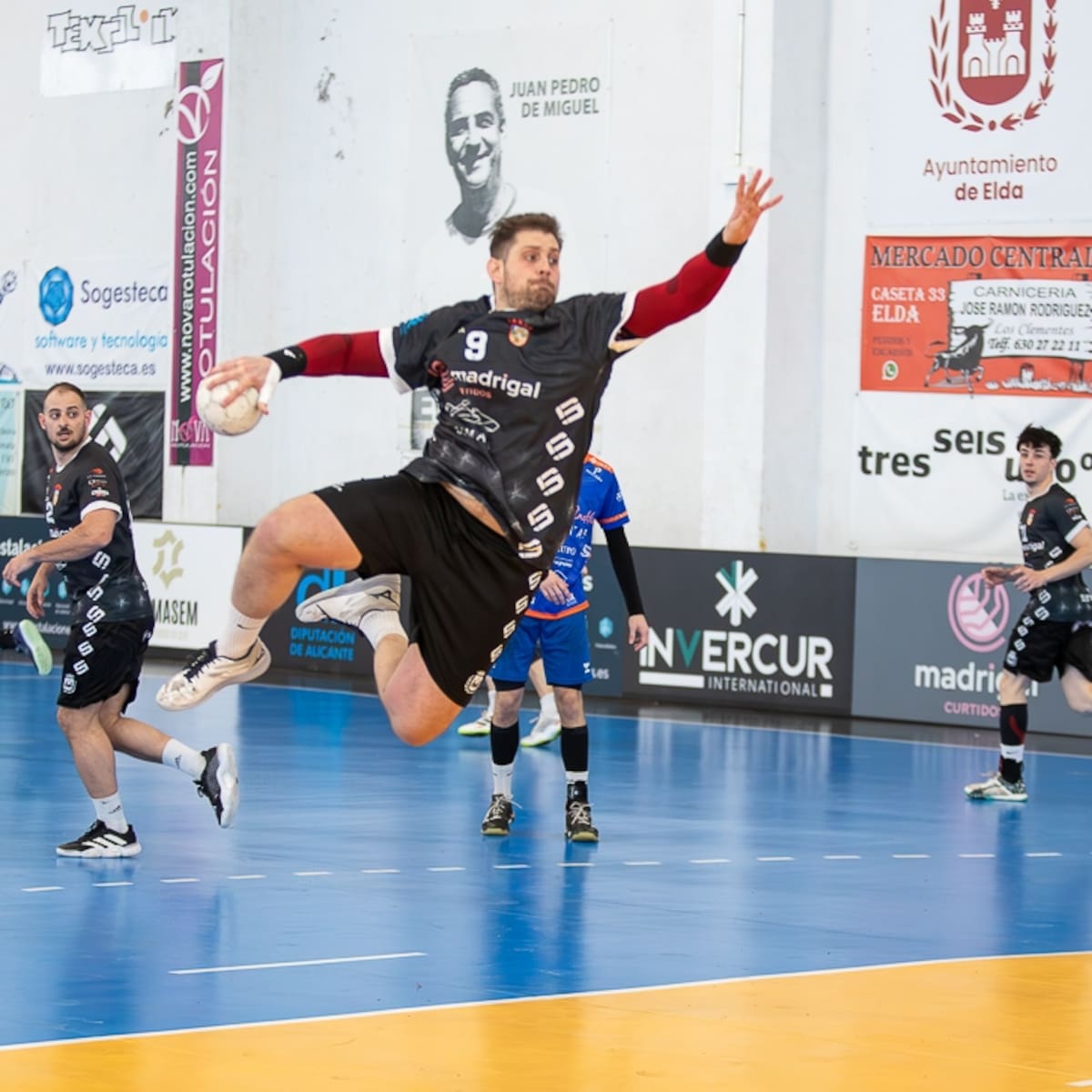 El Elda C.E.E. visita Mislata en busca de otro paso hacia la fase de ascenso (S. 18.00 h)