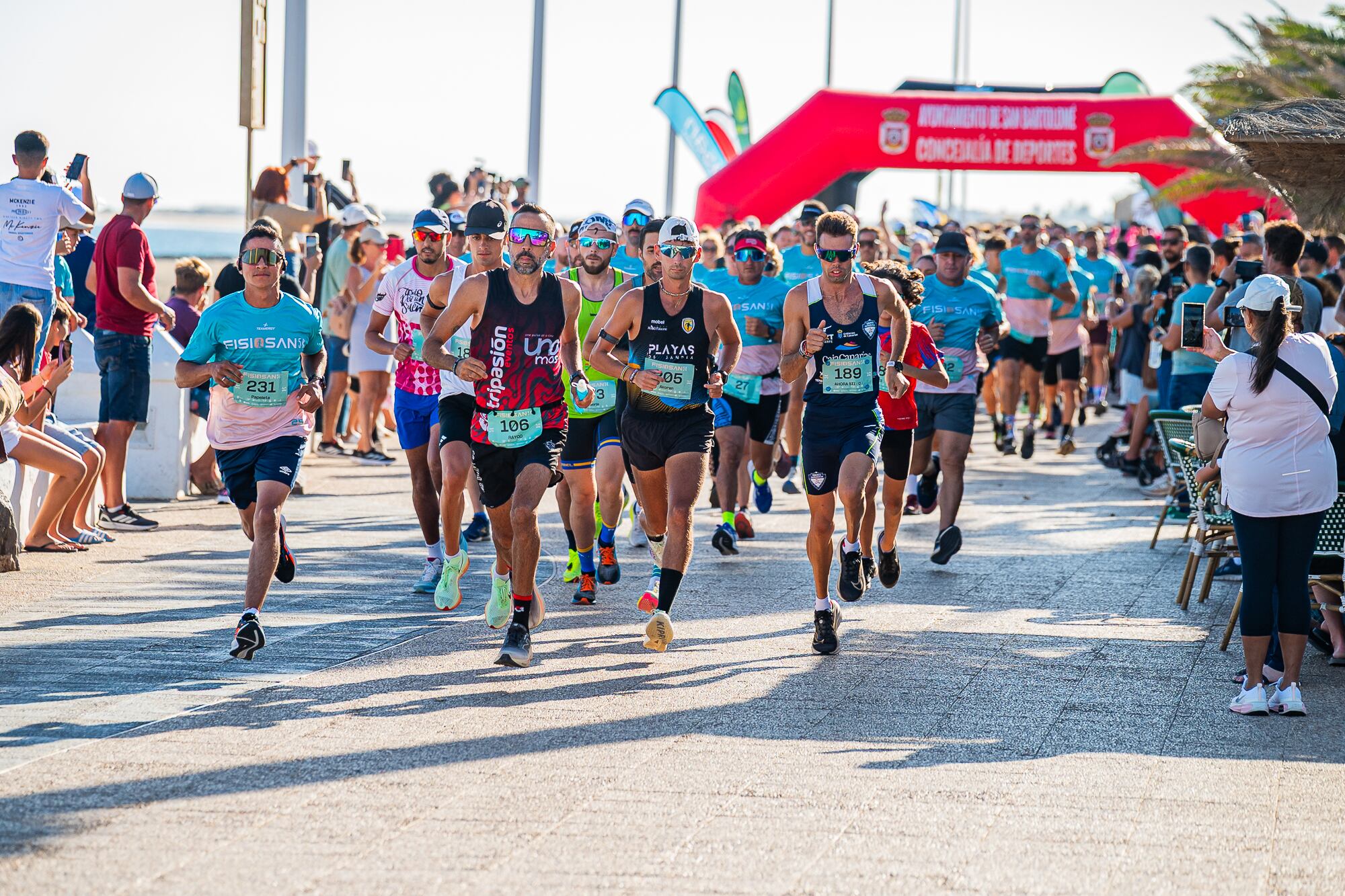 Una de las salidas de la IV Carrera y Caminata Solidara FISIOSAN 5K.