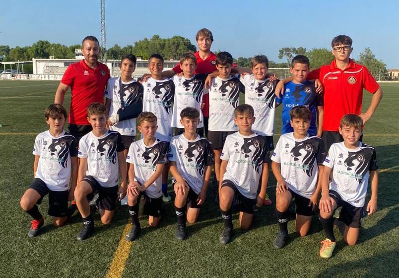 El conjunt del CD Ontinyent que ha guanyat el COTIF